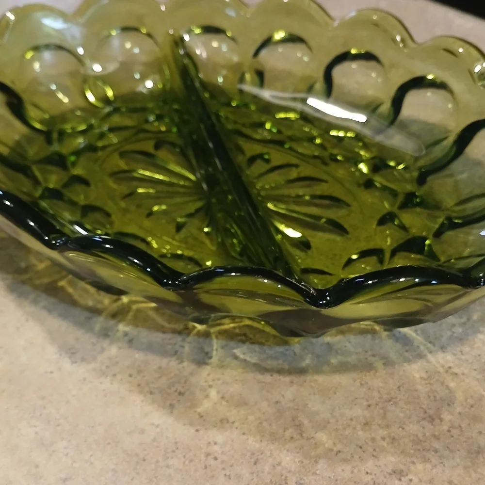 🧹Anchor Hocking Advacodo Green Scalloped Dish